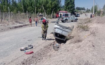 Autovuelco en Avenida del Trabajador