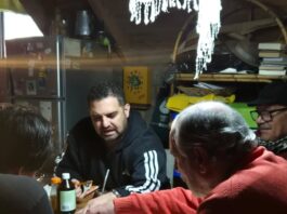 El diputado Luciano Delgado Sempé se reunió con vecinos de Las Perlas