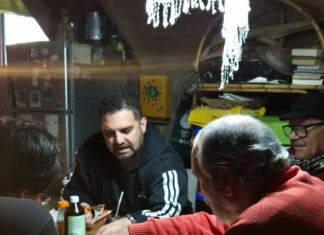 El diputado Luciano Delgado Sempé se reunió con vecinos de Las Perlas